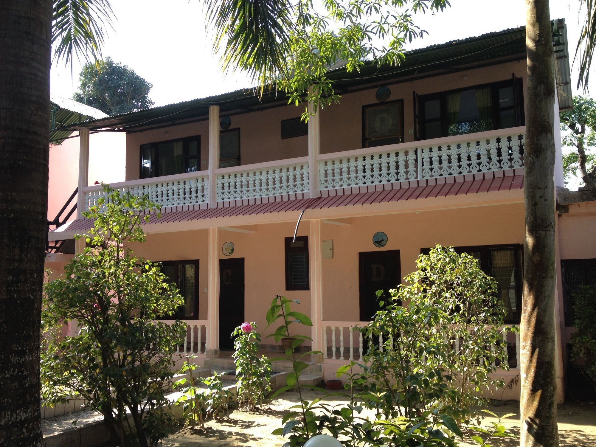 Ama Garden Sauraha Hotel Exterior photo