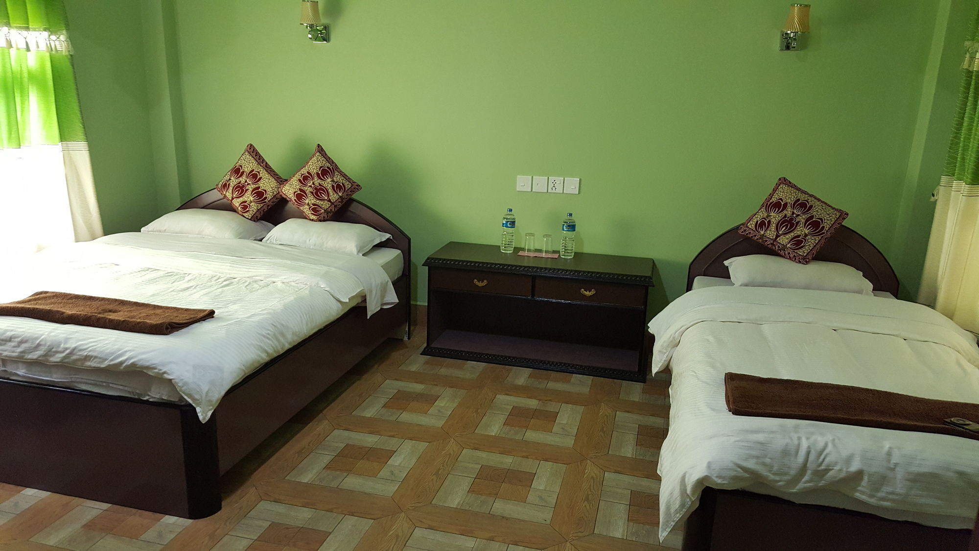 Ama Garden Sauraha Hotel Exterior photo